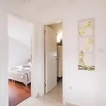 Sara *
