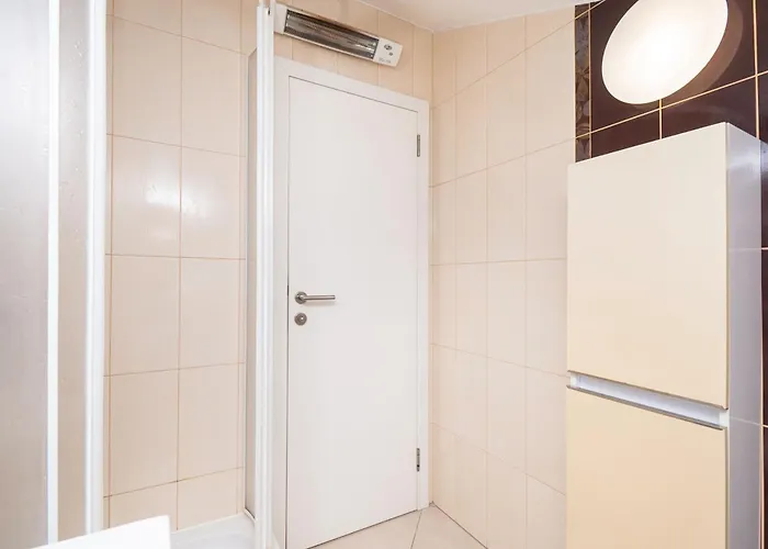 Sara * Rogoznica (Sibenik-Knin)